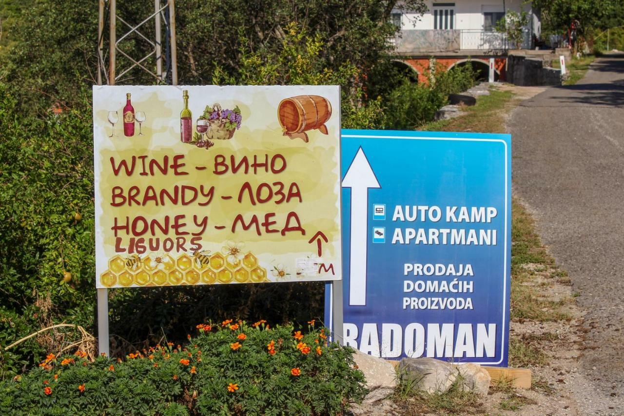 Auto Camp Radoman Hotel เวียร์ปาซาร์ ภายนอก รูปภาพ